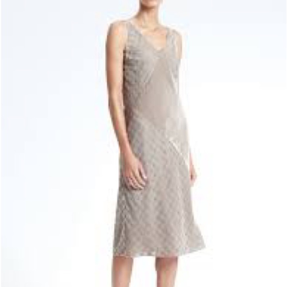 Banana Republic Heritage golden cream‎ velvet dot midi sleeveless v neck dress